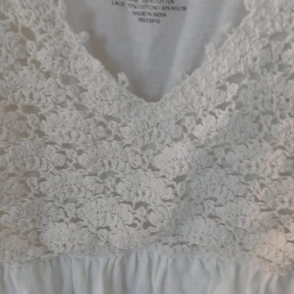 Lace and Ruffles Large White Tank Top EUC - Picture 2 of 7